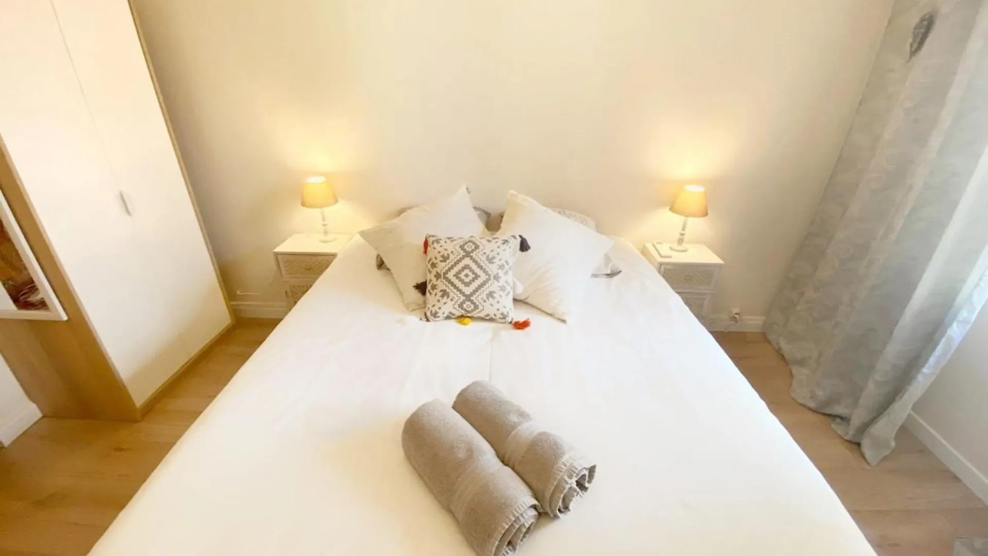 2 Bedrooms 2 Bathrooms 1 Min Palais & Beaches 칸느
